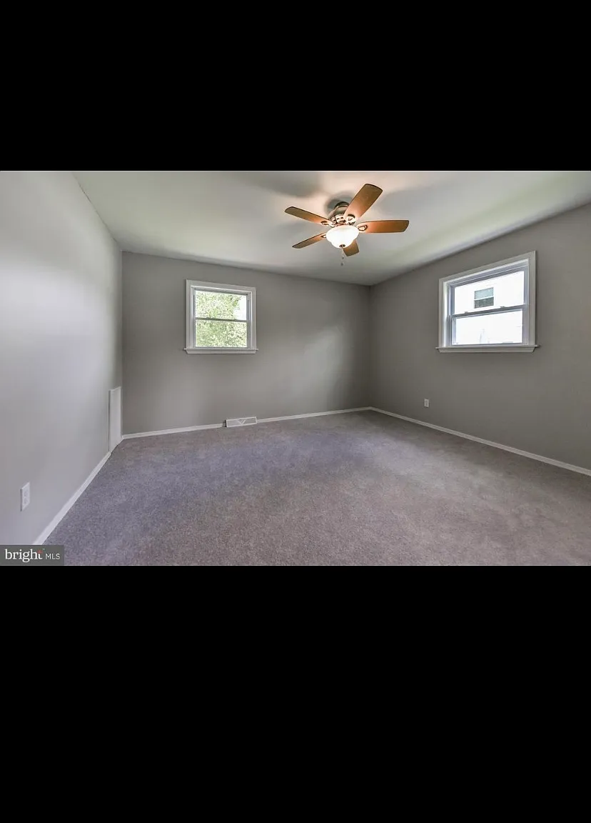 4 bed, 2076 sqft, $3,200 — Photo 3