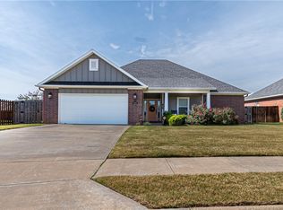 4262 Cornwall St, Springdale, AR 72762