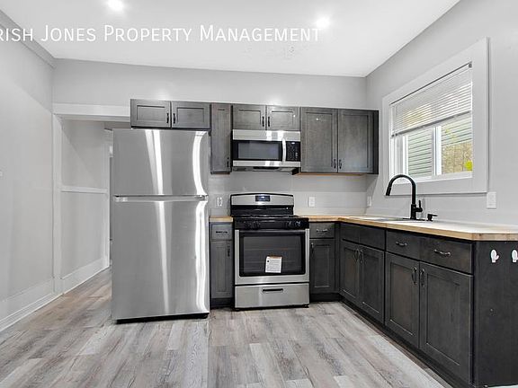3rd image of 536 Plymouth Ave #1
