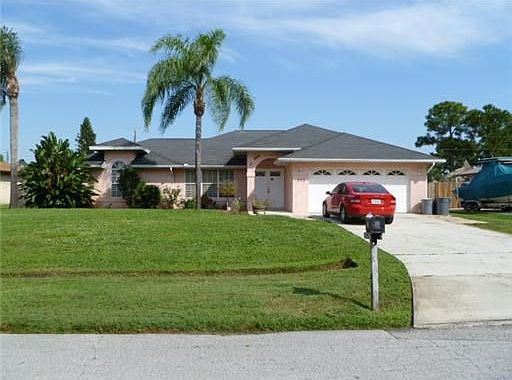 Home For Sale In Port Saint Lucie
