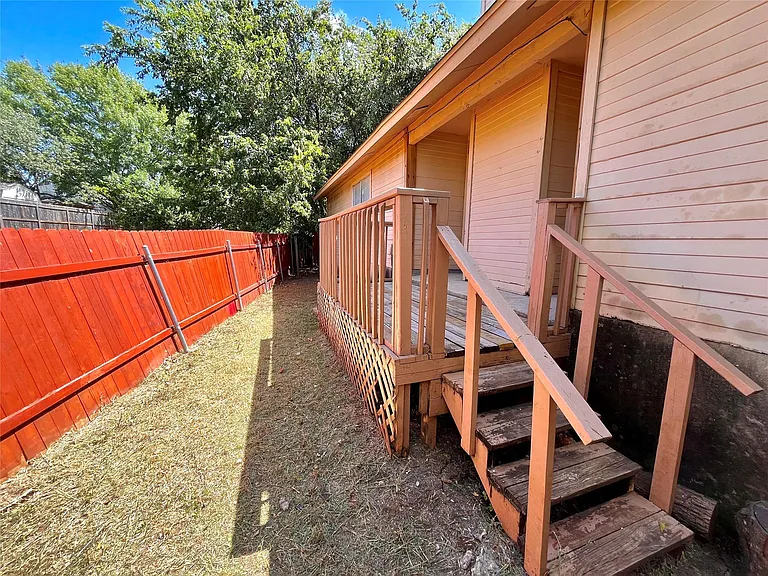 2802 Aftonshire Way #B — Photo 12