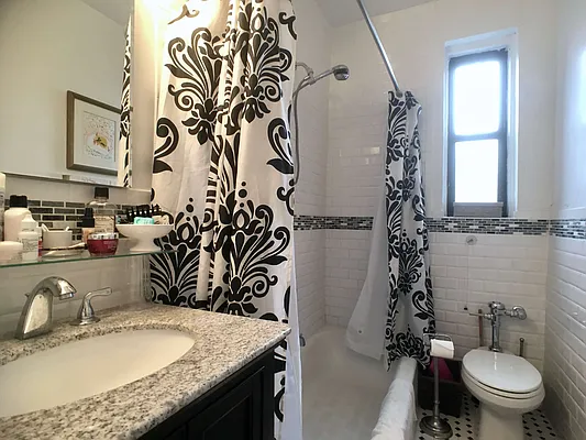 Rented by Compass | media 19