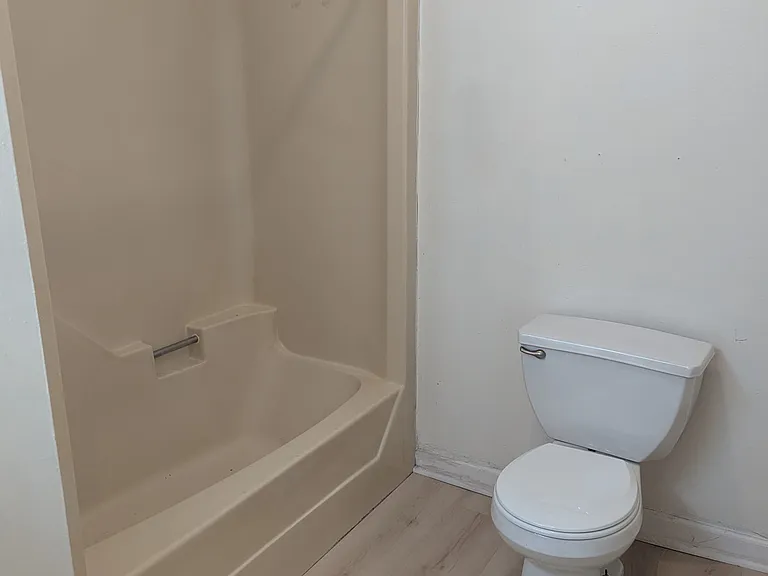 43 Bank St #3 — Photo 6