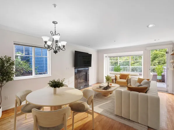 416 Keith Rd W, North Vancouver, BC V7P 3C7
