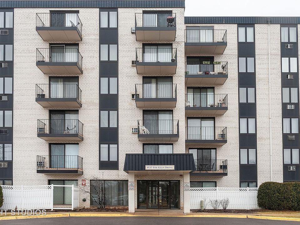 1st image of 9737 N Fox Glen Dr APT 6M