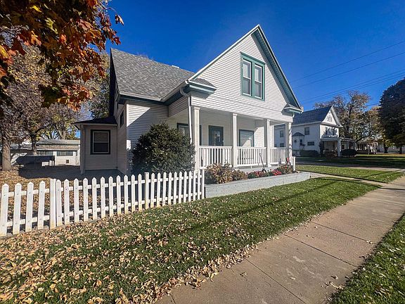 2nd image of 808 3rd St