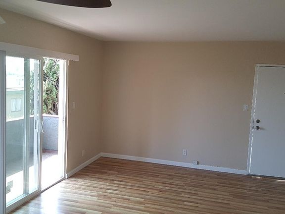 3rd image of 913 E Grand Ave APT 1