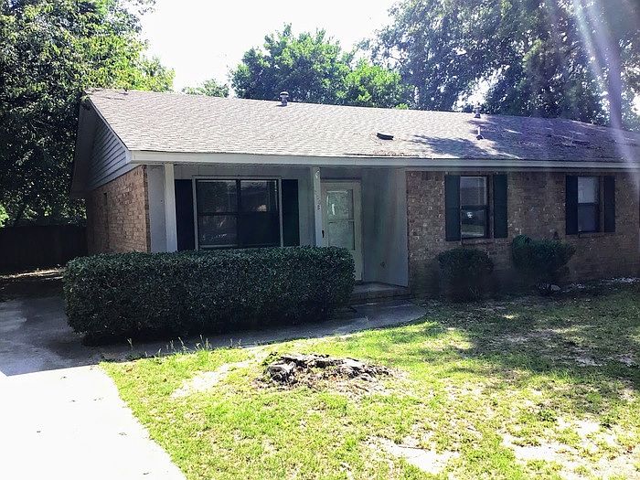 1st image of 206 Flores Ln #B