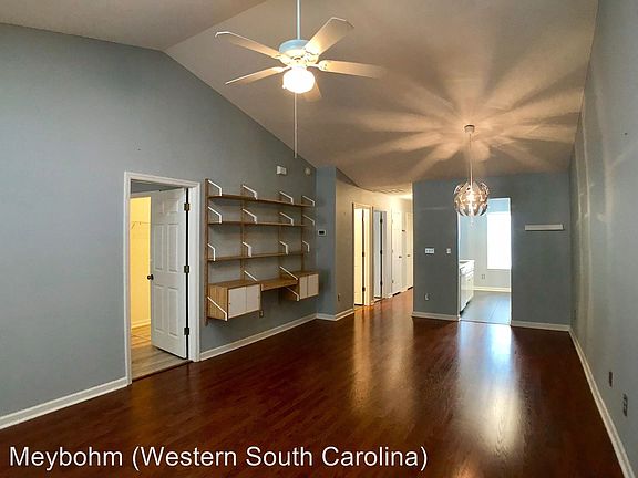 4th image of 59 Leigh Place Dr
