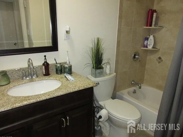 6 Flower Rd — Photo 9