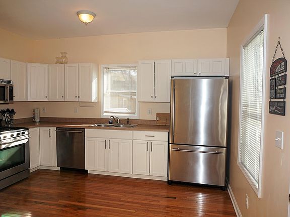 3rd image of 51 Doten Ave