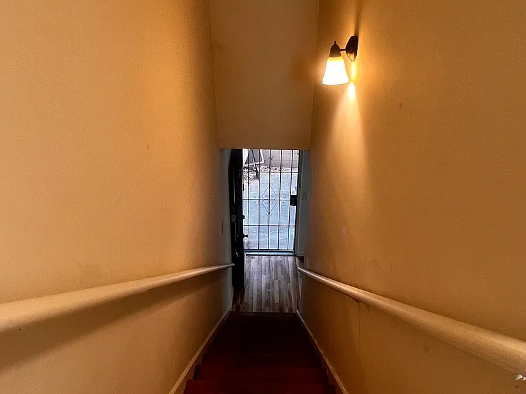 3562 Mentone Ave — Photo 17
