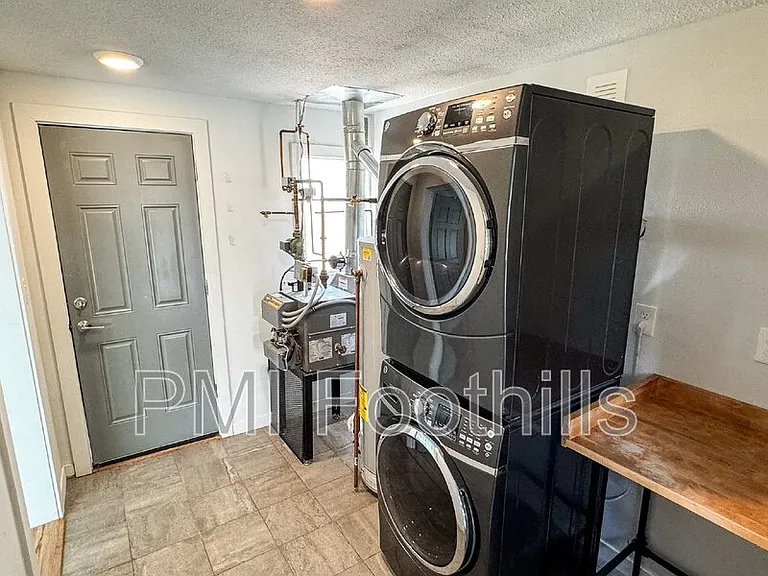 825 E Dartmouth Ave — Photo 13