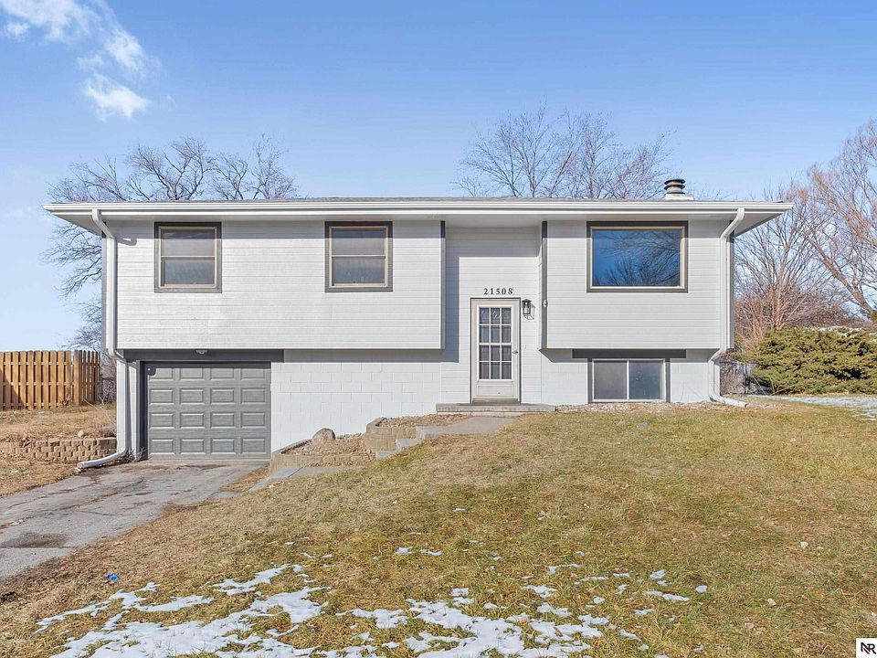21508 Old Coach Rd, Elkhorn, NE 68022 Zillow