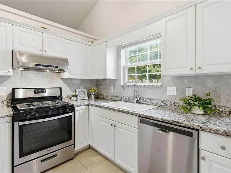 575 Chandon Way — Photo 7