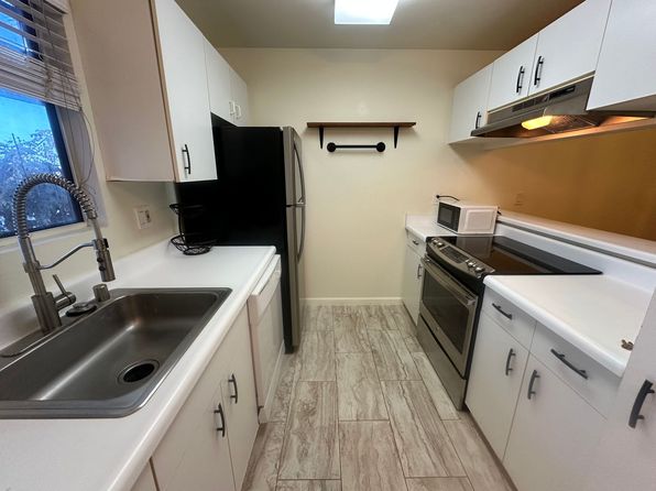 60 Waipaa Ln #204