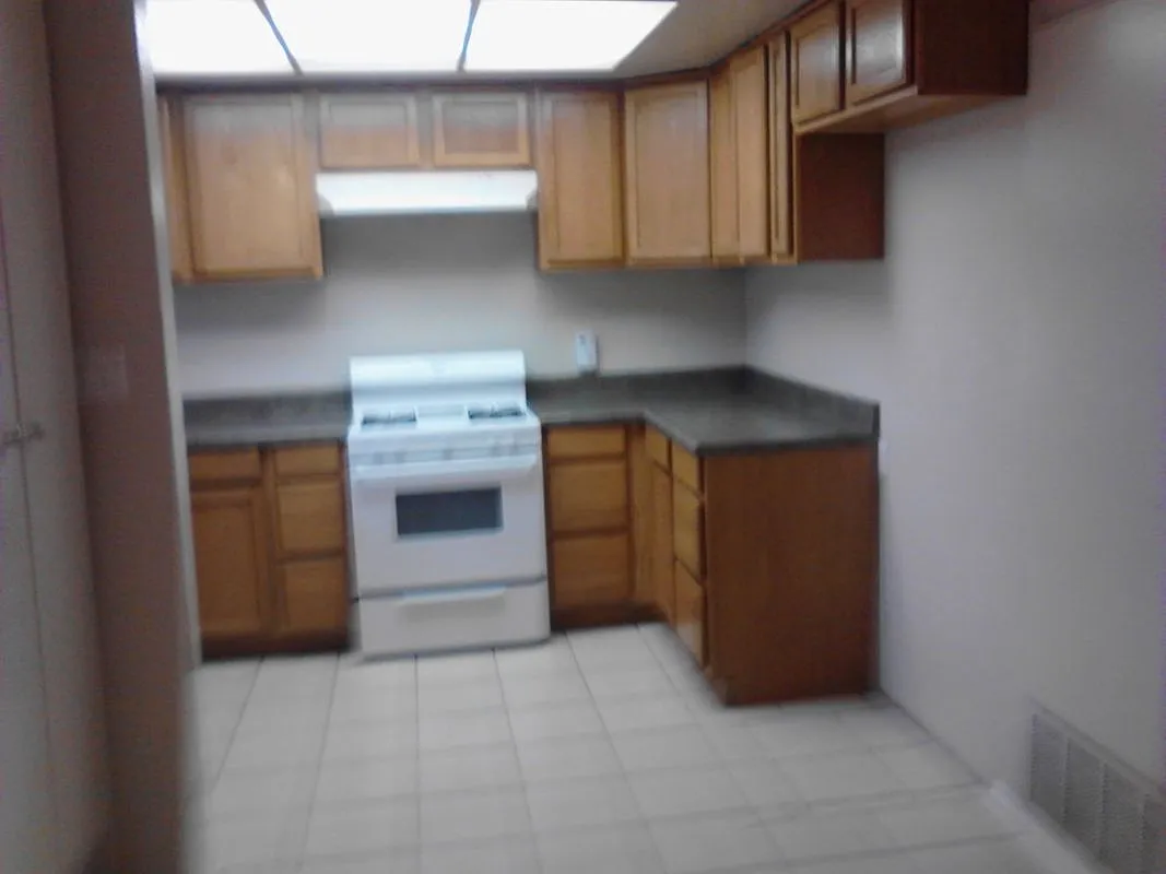 Building Photo - 101 W Olive Ave #A