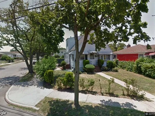 22924 Edgewood Ave, Springfield Gardens, NY 11413