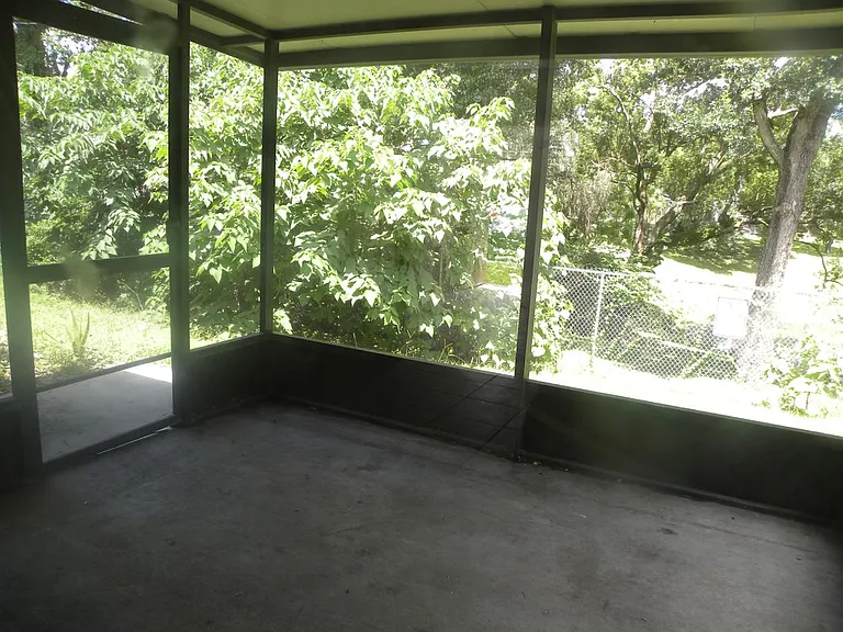 4966 Sanoma Vlg #D — Photo 2