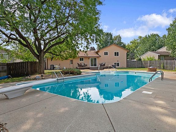 2nd image of 3819 Lodestone Ln