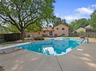 3819 Lodestone Ln, Eagan, MN 55122