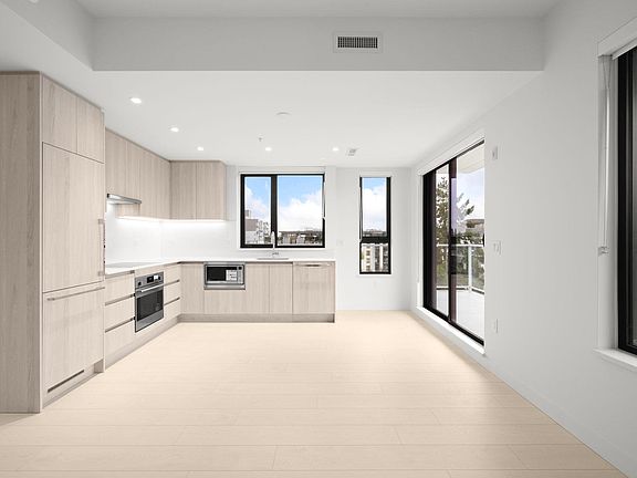 3rd image of 4928 Quebec St #603