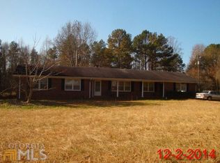 371 E Ridgeway Rd, Commerce, GA 30529