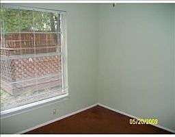 2nd image of 715 Oak Manor Cir