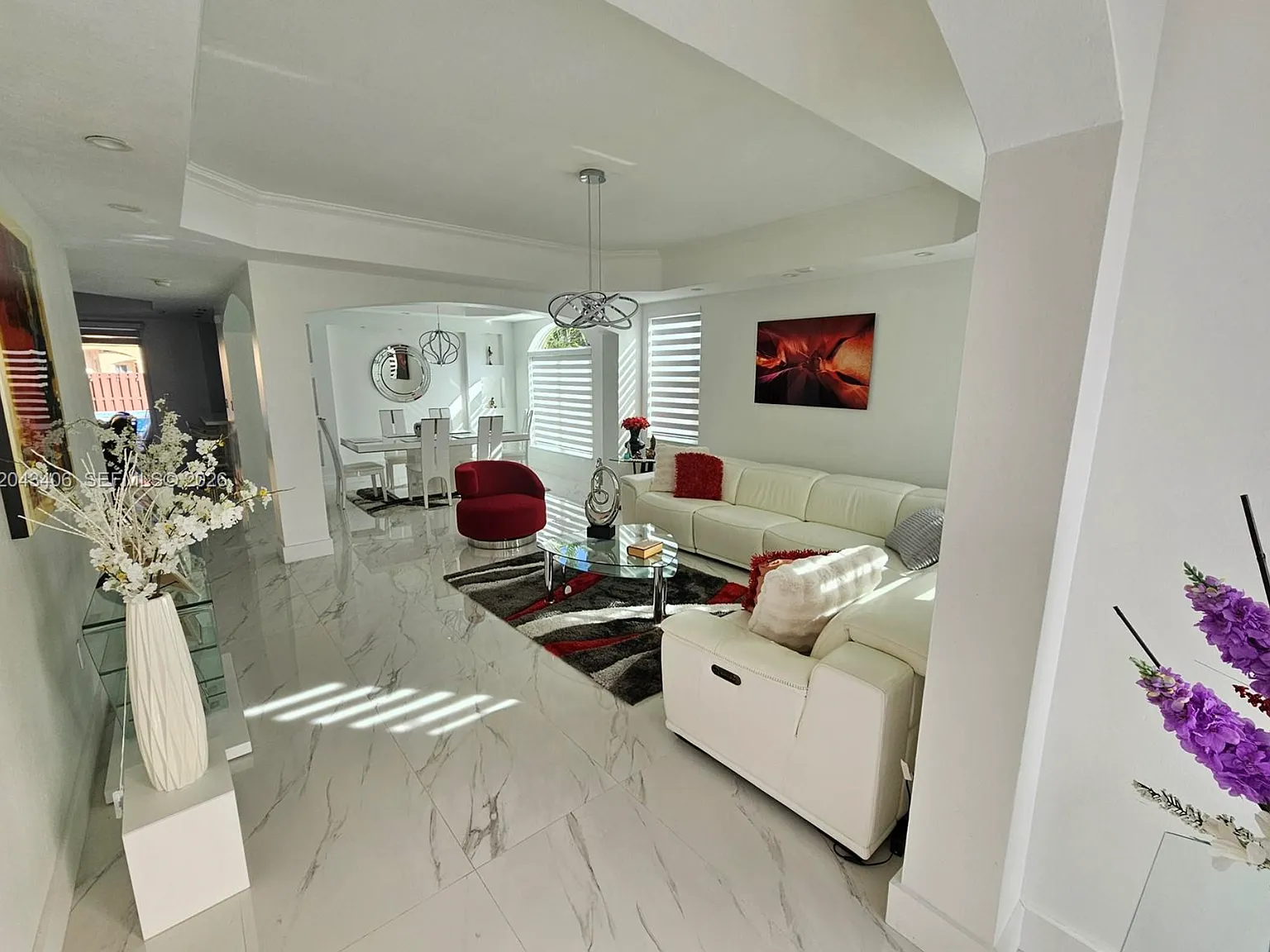 5 bed, 3294 sqft, $5,995 — Photo 3