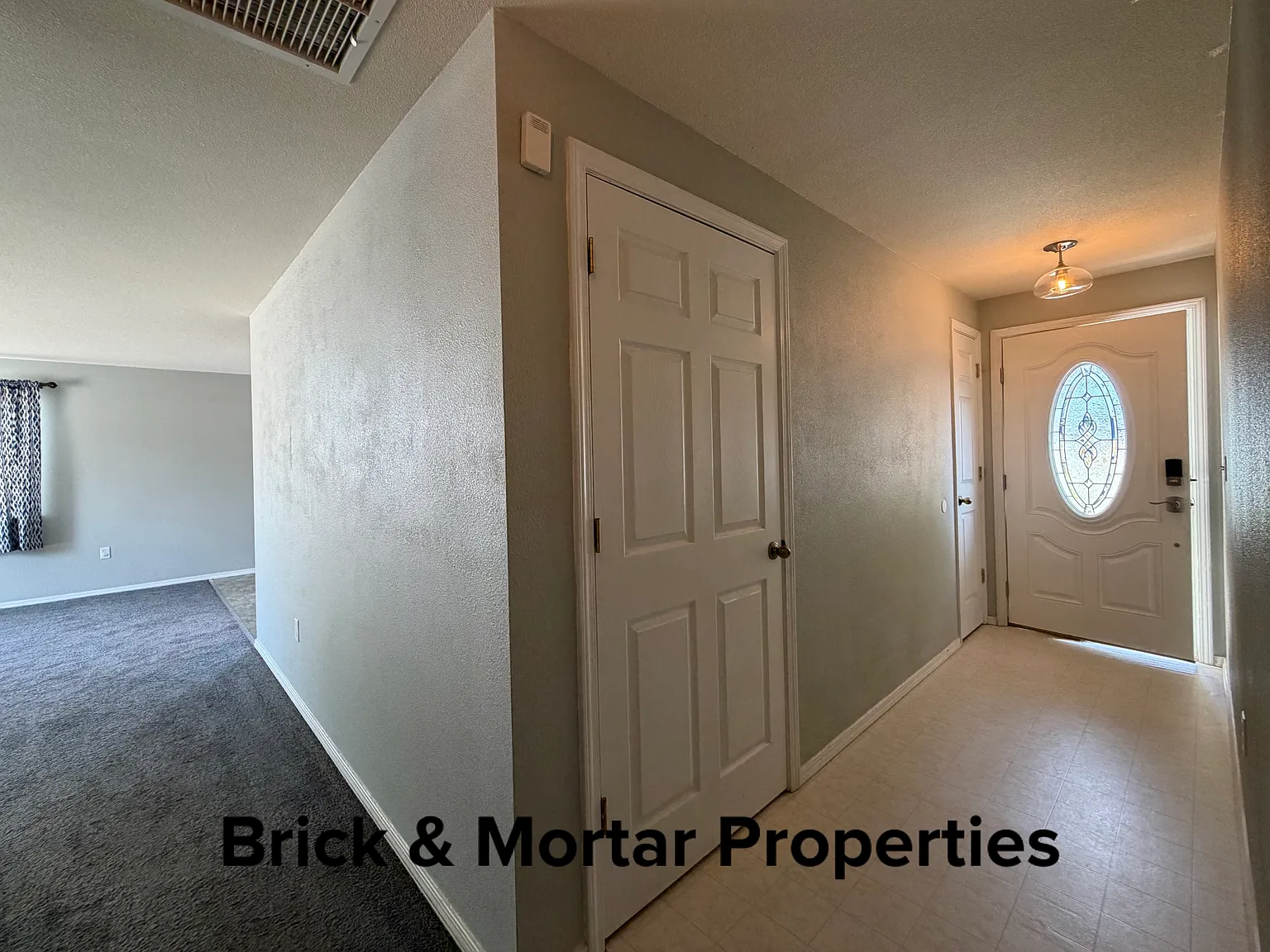3 bed, 1344 sqft, $2,425 — Photo 4