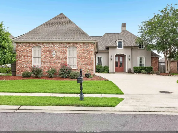9040 Spring Grove Dr, Baton Rouge, LA 70809