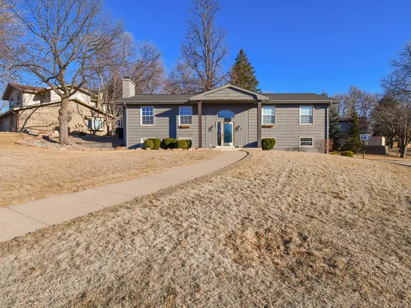 1801 E Otonka Rdg, Sioux Falls, SD 57103
