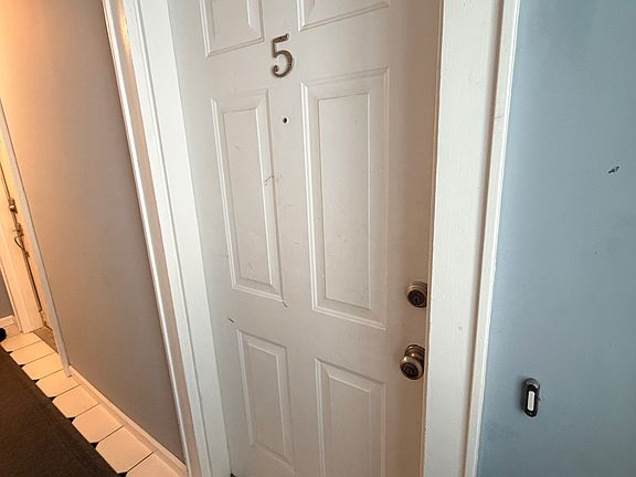 3rd image of 100 1st St APT 5