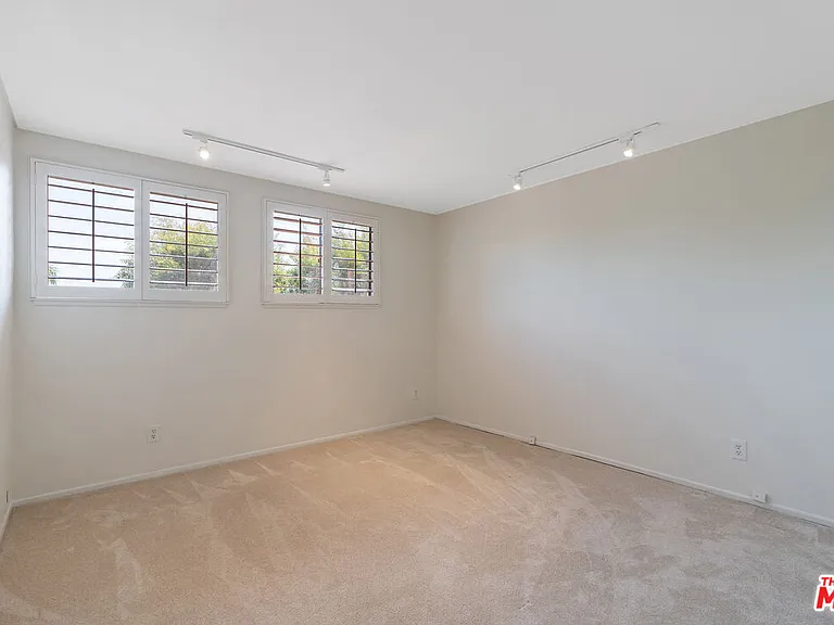 23454 Park Hermosa — Photo 26