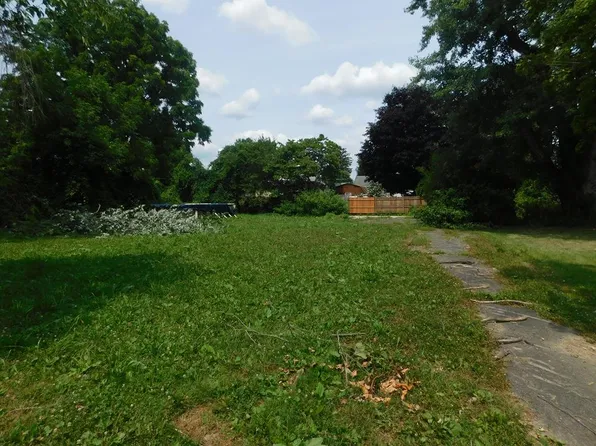 521 Schuyler Ave, Elmira, NY 14904