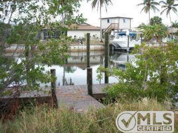 3387 Stabile Rd, Saint James City, FL 33956