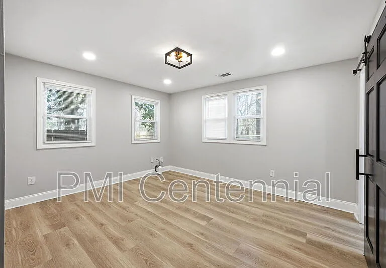 562 Gary Rd NW — Photo 20