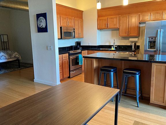 4th image of 3930 Abbey Ln Unit 208