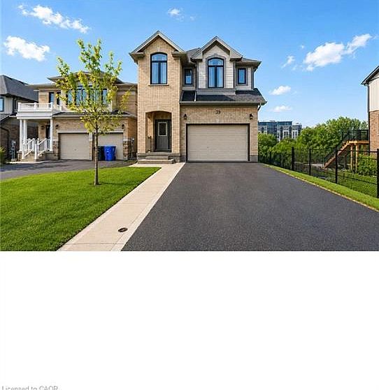 1st image of 39 Everton Dr