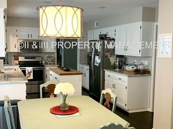 4th image of 11509 Newton St
