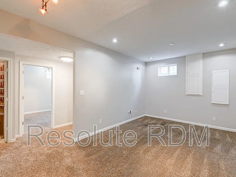8262 Plumwood Ln — Photo 36