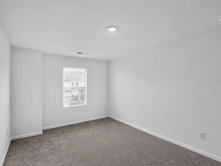 115 Holly Oak Ct — Photo 13