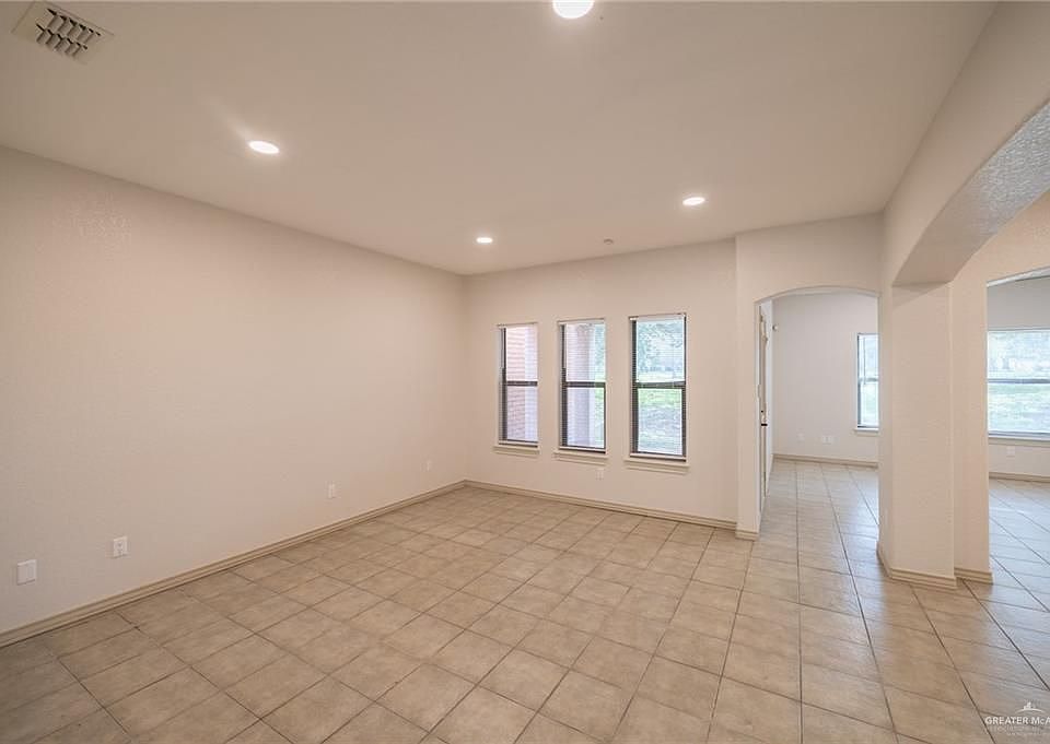 2126 Sabinal St, Mission, TX 78572 Zillow