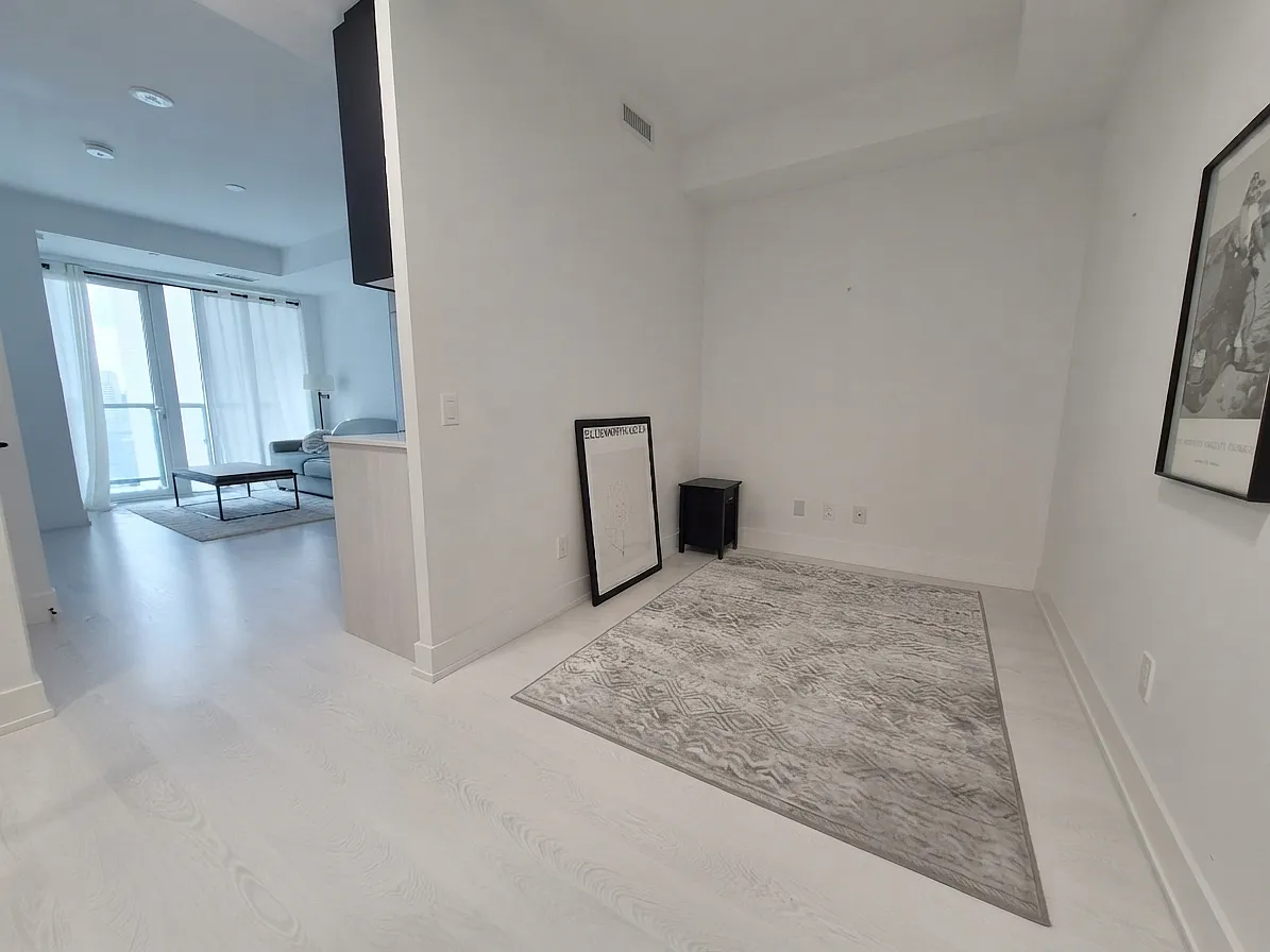 1607-308 Jarvis Street Toronto — Photo 4