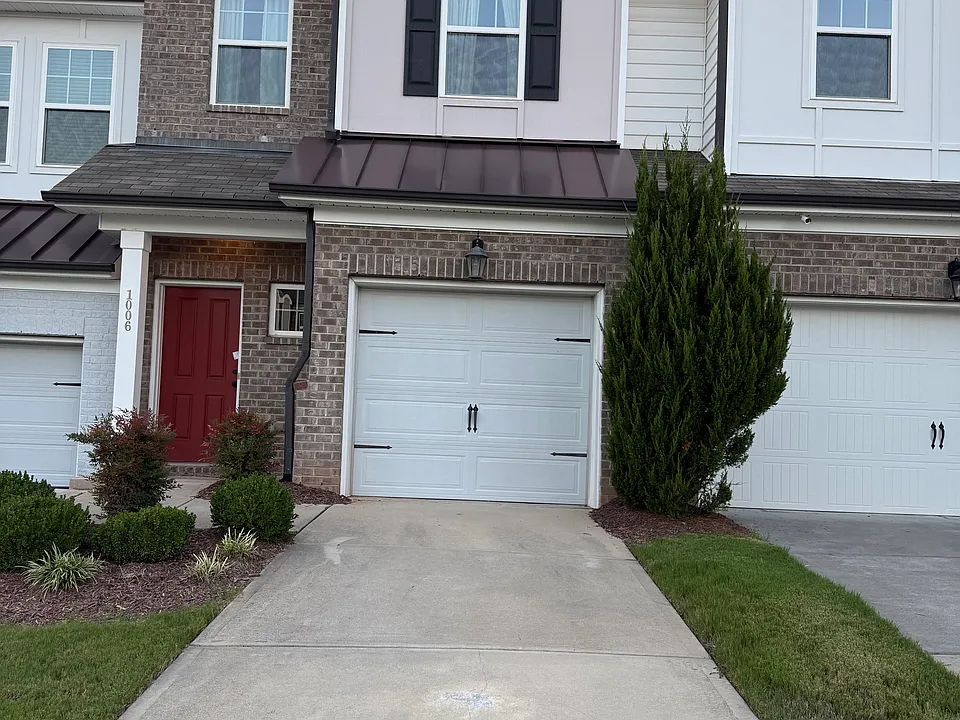 1006 Beyer Pl