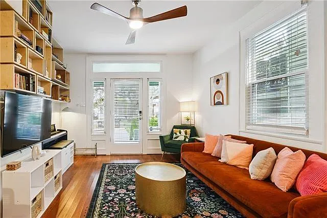 3 bed, 2.0 bath, 1313 sqft, $2,700 — Photo 3
