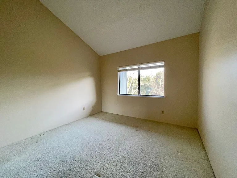 485 Trout Ct — Photo 26