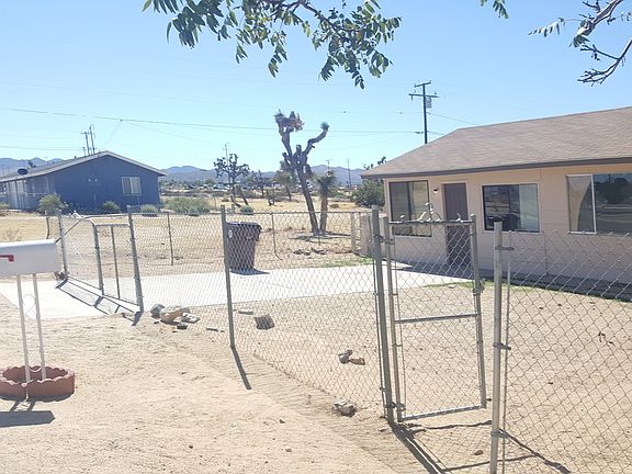 4th image of 6450 Camarilla Ave