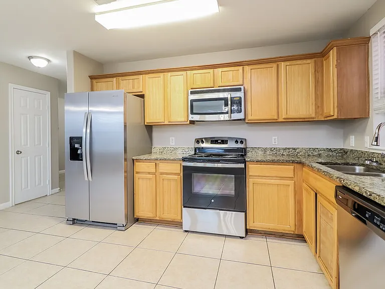 4946 N Cancun Dr — Photo 8