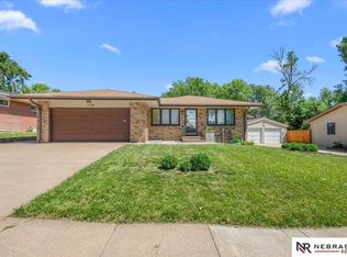 1520 Fairfield St, Lincoln, NE 68521
